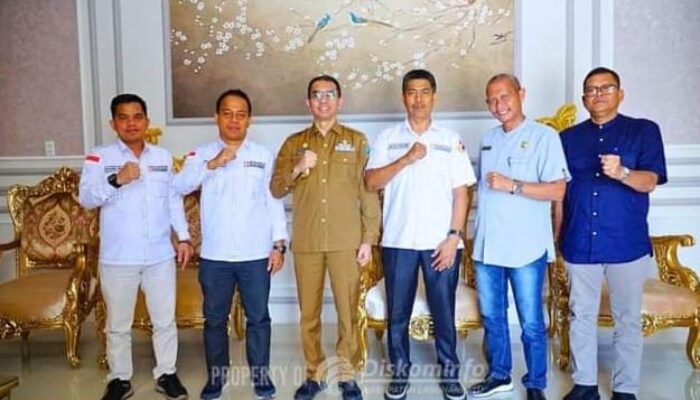 Bawaslu Audensi ke Rumah Dinas Pjs Bupati Labuhanbatu Dr Faisal Arif Nasution 