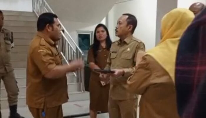 Sekdaprovsu Marah ke Kepala BKPSDM Taput: Kacau, gak terpakai Manusia ini