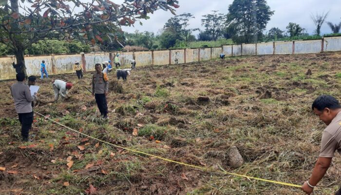 Polres Simalungun Gelar Aksi Bersih Lahan untuk Ketahanan Pangan, Tanam Ubi Celembu di Kantor Satreskrim