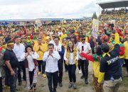 Puluhan Ribu Massa Penuhi Lapangan Simangaronsang Kampanya Akbar Birma-Erwin 