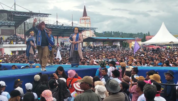 35 Ribu Lebih Masyarakat Taput Padati Lapangan Serbaguna Kampanye Akbar JTP-Dens