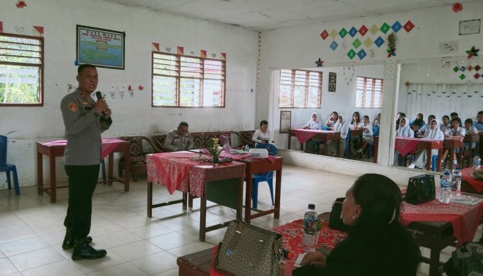 Polsek Tanah Jawa Sosialisasikan Pencegahan Bullying dan Anti Radikalisme di SMK Tunas Jaya 