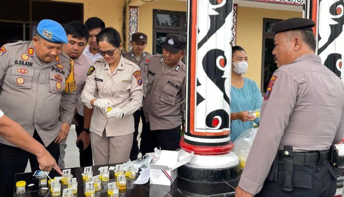 Personil Polres Simalungun Tes Urine Mendadak