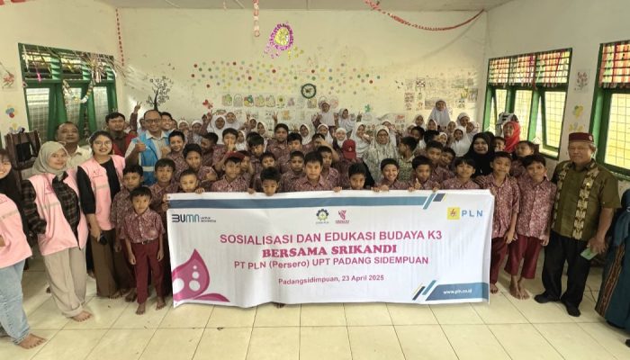 Peringati Hari Kartini, Srikandi PLN UPT Padang Sidempuan Gelar Edukasi Keselamatan Listrik untuk Pelajar Sekolah Dasar