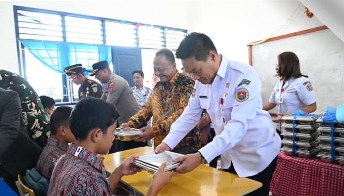 Bupati Hadiri Launching MBG di Humbahas