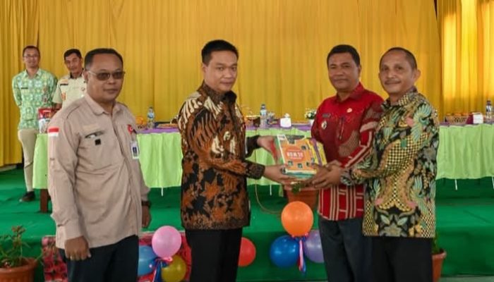 Bupati Humbahas Hadiri  Acara Pelepasan Peserta Didik PAUD Tunas Bangsa dan Sejahtera di Desa Siponjot