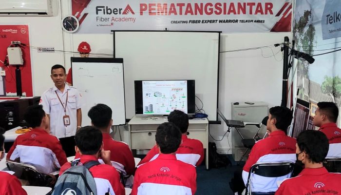 SMKS Teladan Pematangsiantar Raih Prestasi di Ajang Inovasi Daerah 2025 Berkat Proyek Smart Garden Berbasis IoT