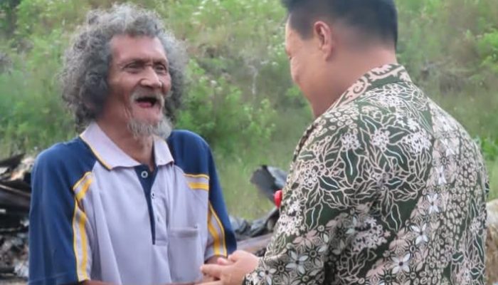 Bupati Humbahas Berikan Bantuan Korban Bencana Kebakaran di Desa Siponjot