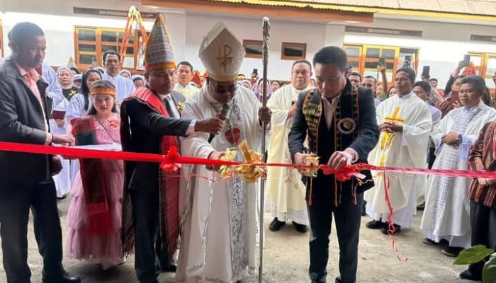 Bupati Hadiri Peresmian dan Pemberkatan Gedung Pastoran dan Aula Gereja Paroki St. Koendraad Parzham Lintongnihuta