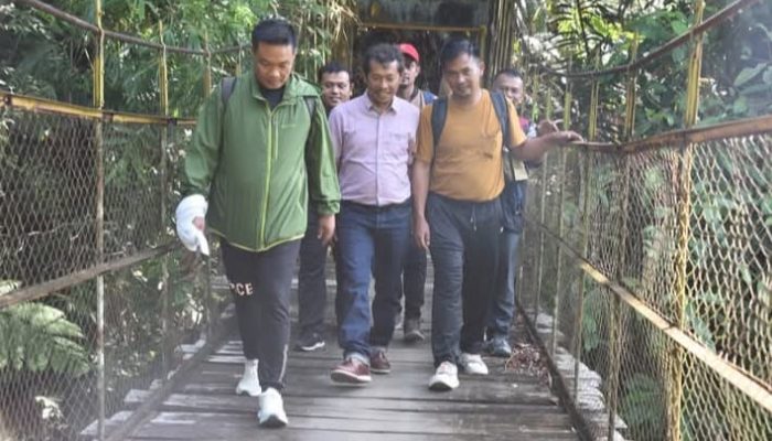 Kunker, Bupati Humbahas Bersama Ketua DPRD Bermalam di Dusun Bungus Parlilitan