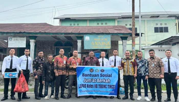Lapas Tebing Tinggi Gelar Jumat Berkah, Bagikan Sarapan Gratis untuk Warga Sekitar