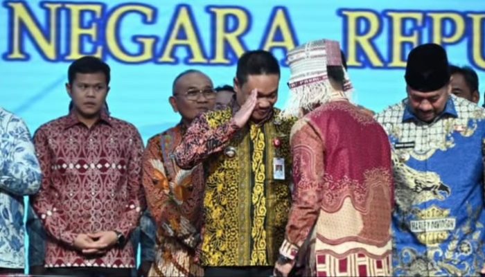 Bupati Humbahas Bersama Kepala BKN Tandatangani Komitmen Penerapan Manajemen Talenta