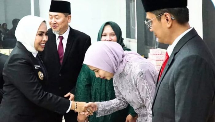 Bupati Labuhanbatu Hj Maya Asmita Lantik 6 Pejabat Eselon II