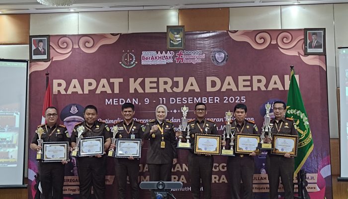 Kejari Simalungun Raih Juara I Bidang Perdata dan Tata Usaha Negara serta Juara III Bidang Pembinaan Kinerja Terbaik 2025