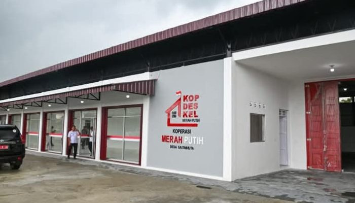 Bupati Humbahas Tinjau KDMP di Doloksanggul