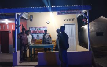 Cegah Gangguan Kamtibmas, Bhabinkamtibmas Polsek Bandar Huluan Rutin Cek Pos Kamling Malam Hari