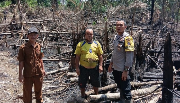 Bhabinkamtibmas Polsek Silou Kahean Cek Titik Hotspot di Dusun Bahowan, Api Ditemukan Sudah Padam