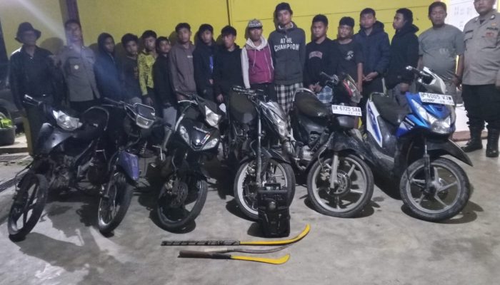 Gerak Cepat Polsek Dolok Silau Gagalkan Tawuran, 13 Remaja dan 3 Kelewang Diamankan