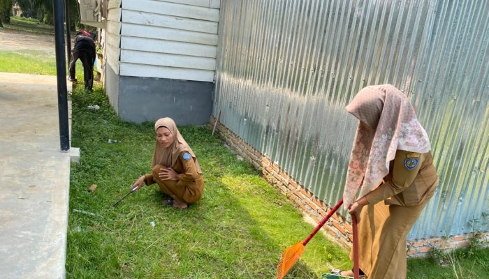 Wujudkan Lingkungan Aman, Sehat, Resik dan Indah, Desa N-3 Aek Nabara Rutin Gelar Selasa Bersih